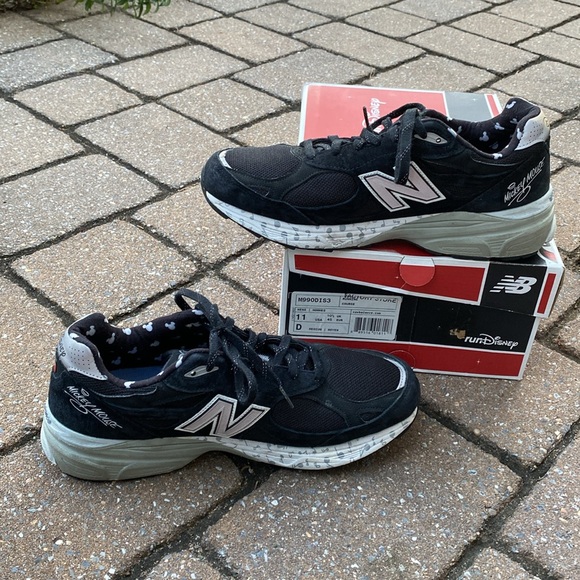 New Balance Run Disney 2015 Mickey Mouse Steamboat Willie size 11 - Picture 15 of 16